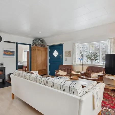 Cozy In With Kitchen Holiday home