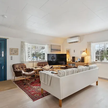 Cozy In With Kitchen Holiday home *